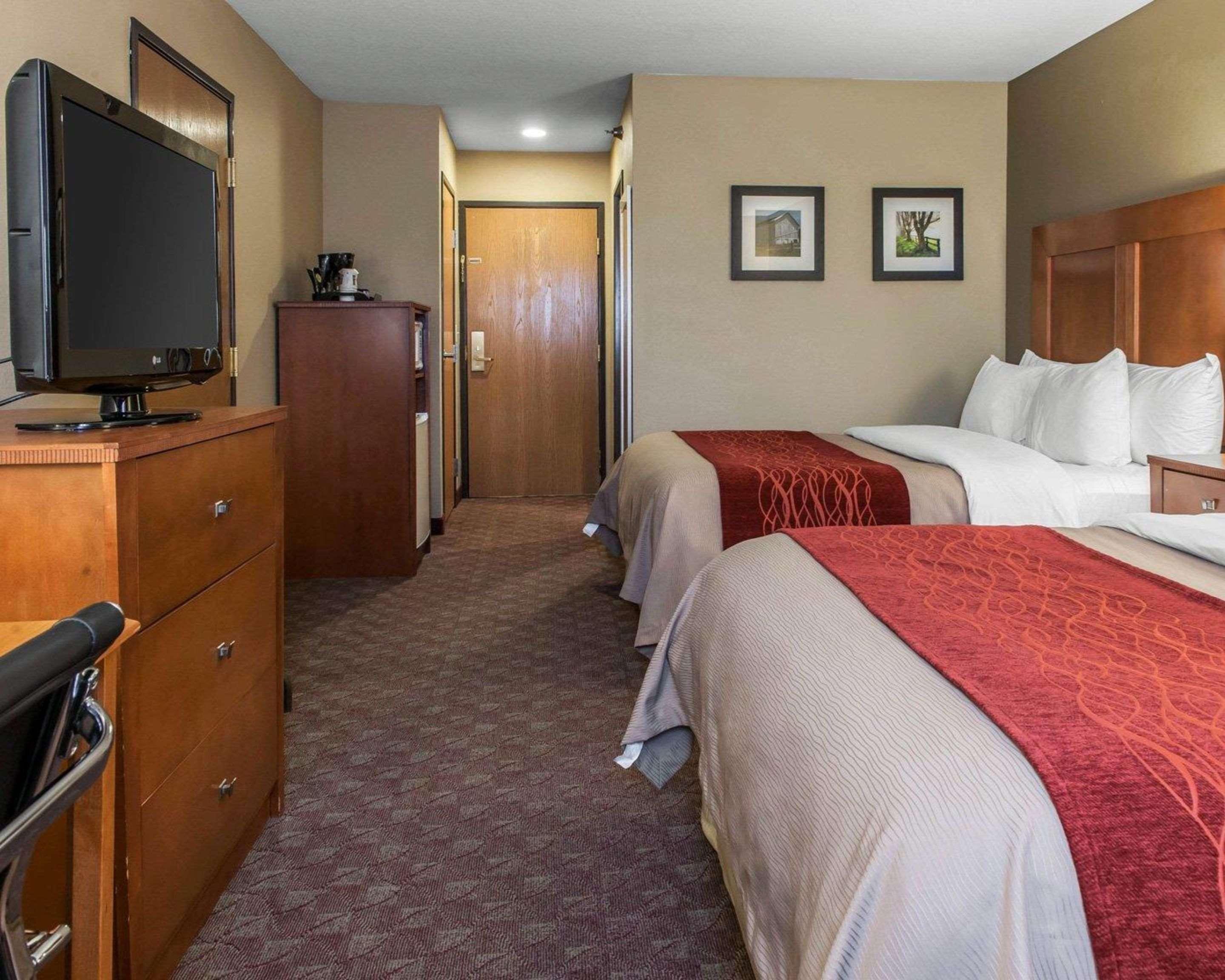 Comfort Inn & Suites Napoleon Екстериор снимка