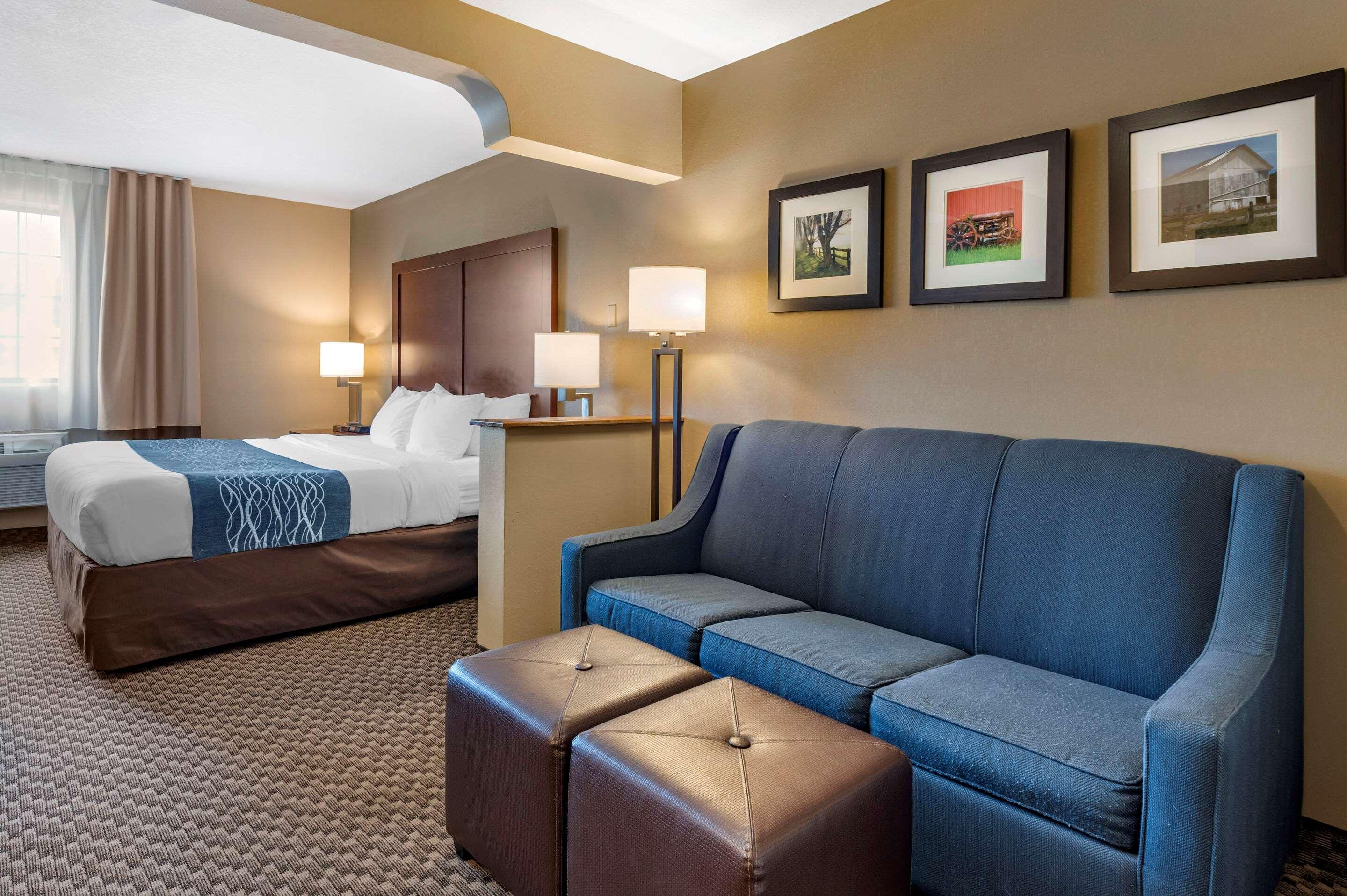 Comfort Inn & Suites Napoleon Екстериор снимка