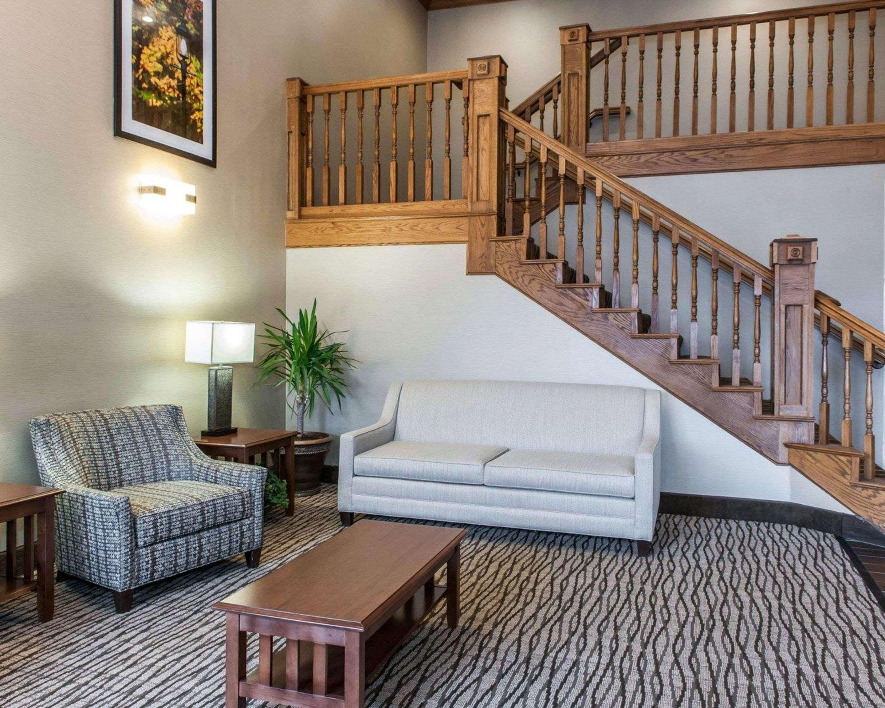 Comfort Inn & Suites Napoleon Екстериор снимка
