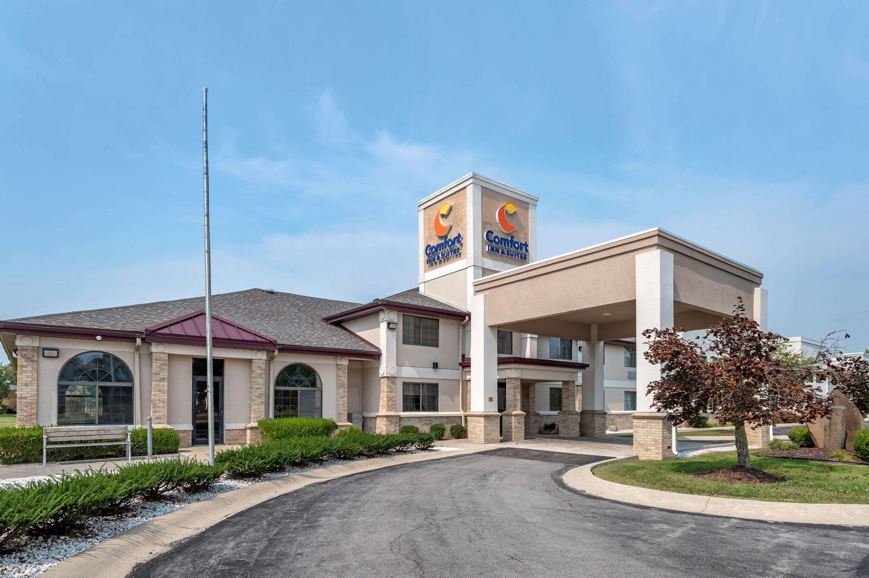 Comfort Inn & Suites Napoleon Екстериор снимка