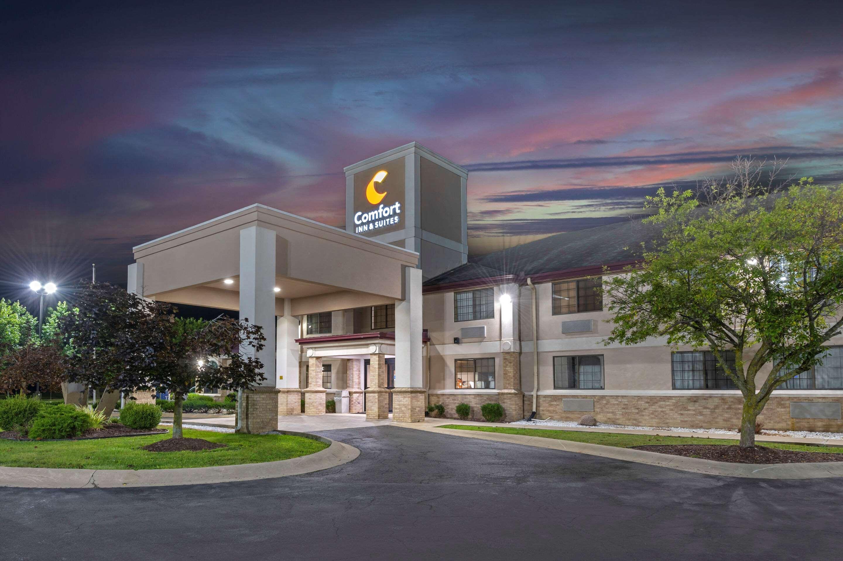 Comfort Inn & Suites Napoleon Екстериор снимка