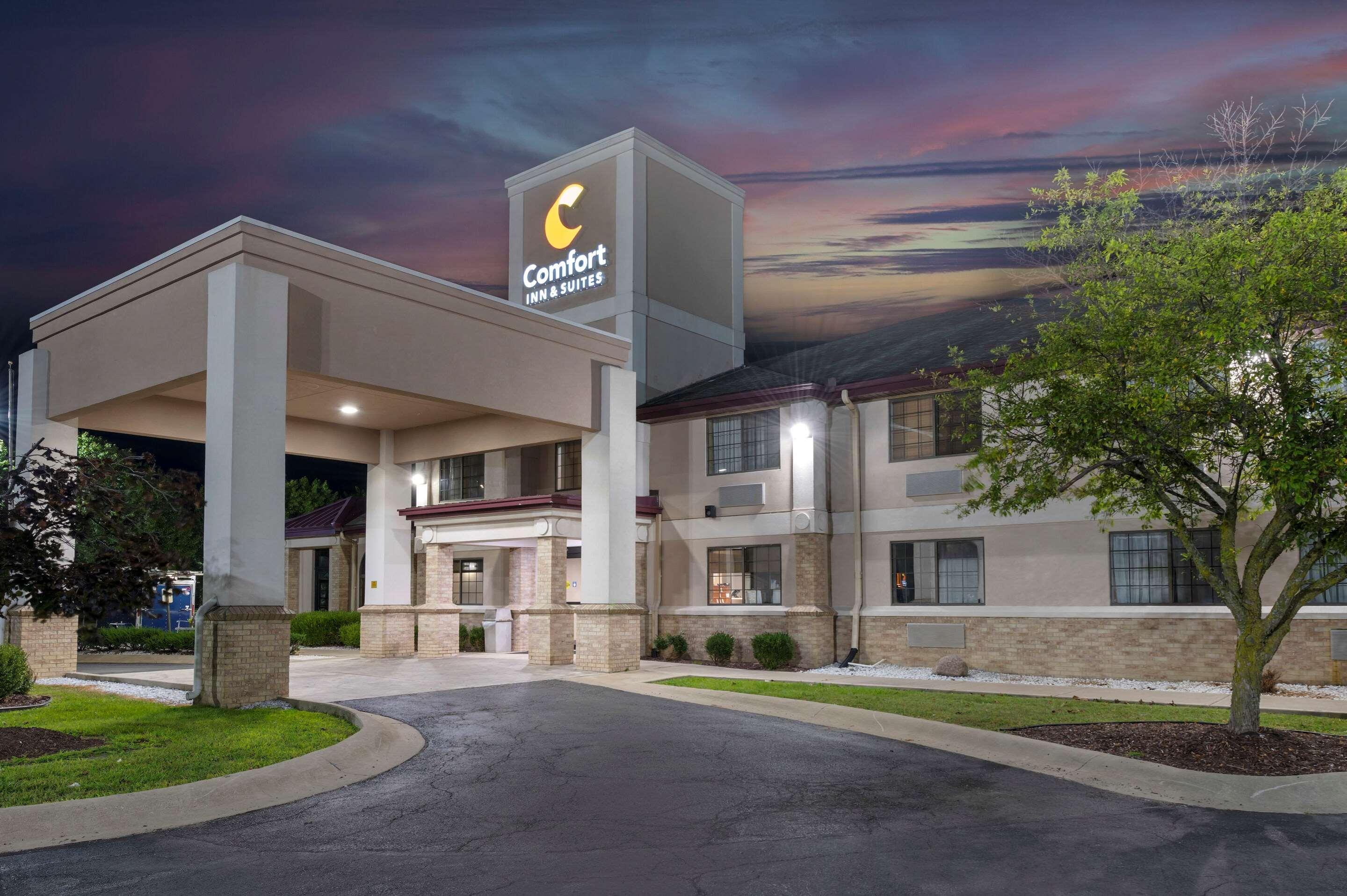 Comfort Inn & Suites Napoleon Екстериор снимка