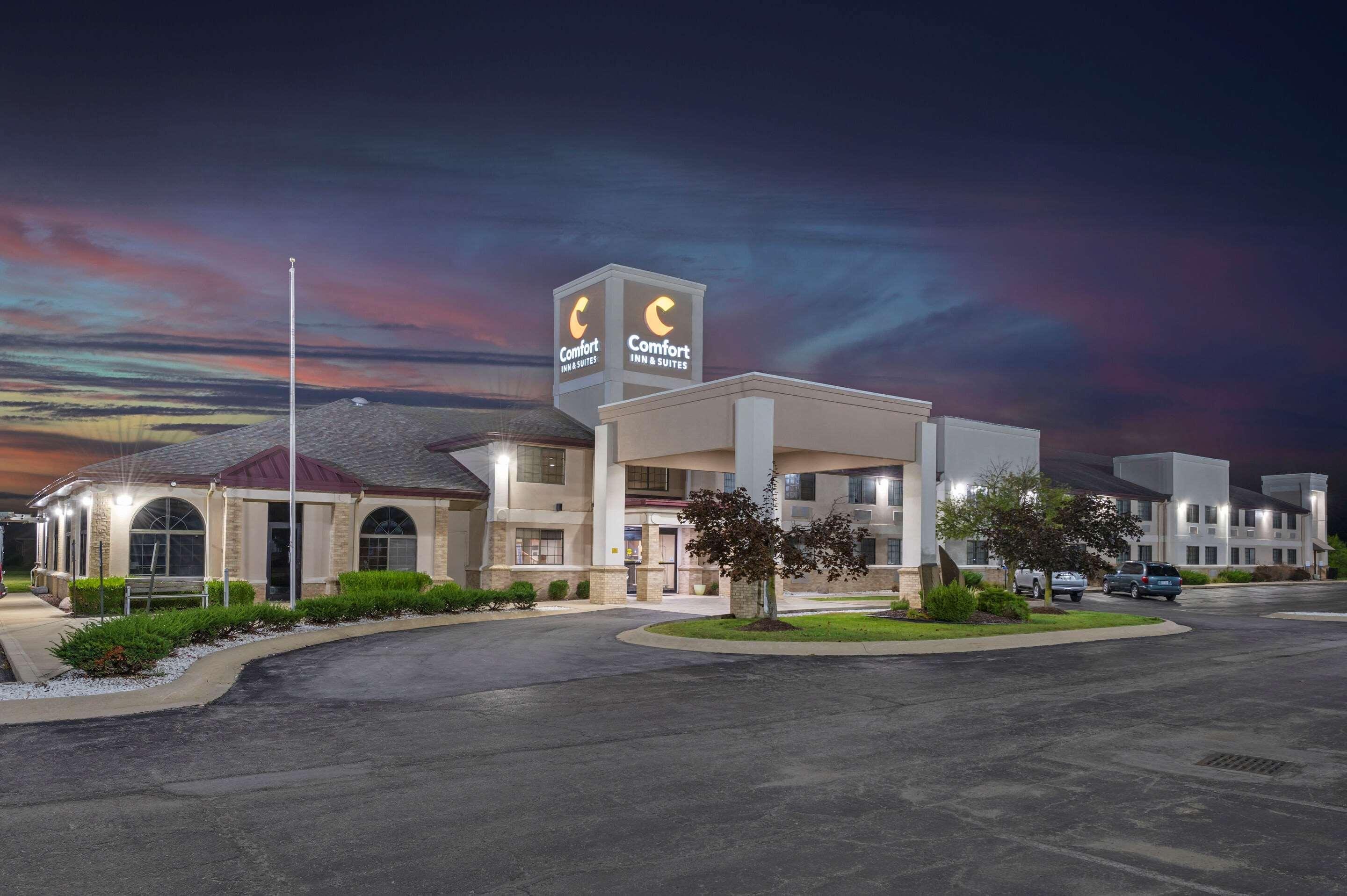 Comfort Inn & Suites Napoleon Екстериор снимка