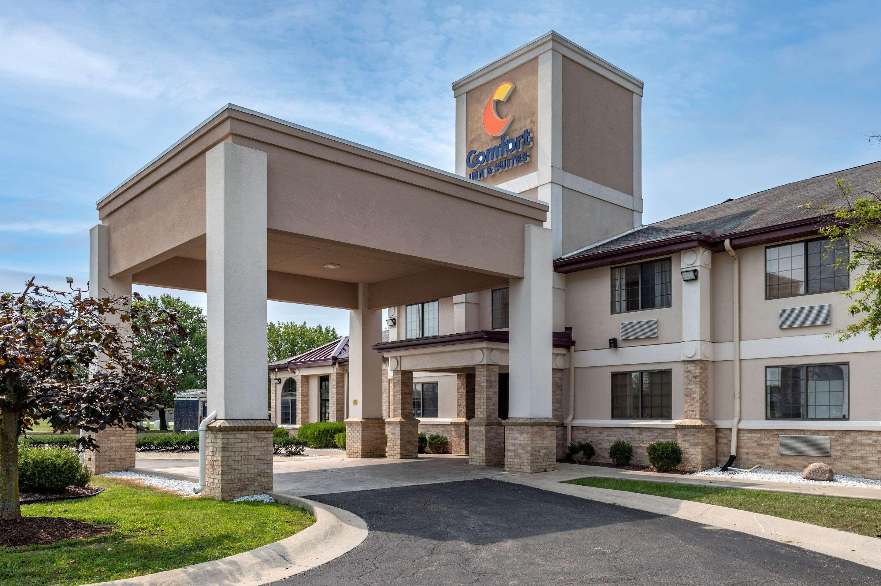 Comfort Inn & Suites Napoleon Екстериор снимка