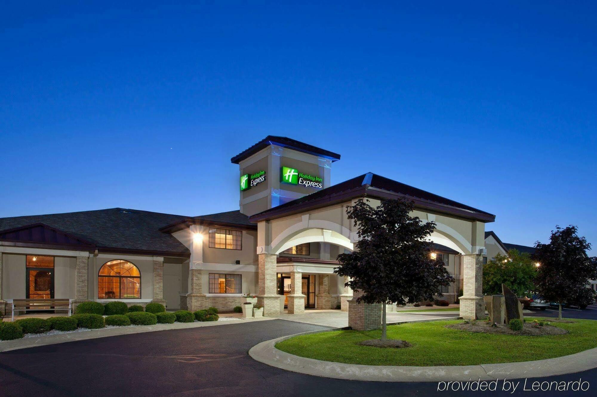 Comfort Inn & Suites Napoleon Екстериор снимка